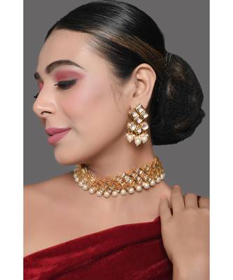 Pearl Beaded Kundan Choker With Matching Earrings 2