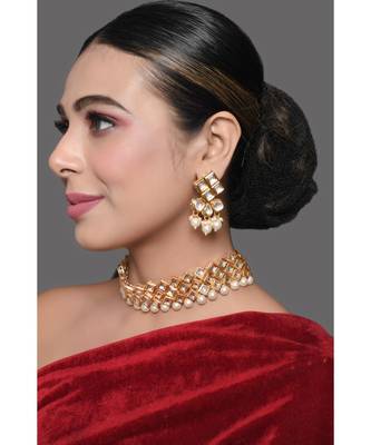Pearl Beaded Kundan Choker With Matching Earrings 3