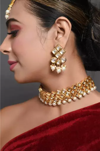 Pearl Beaded Kundan Choker With Matching Earrings & Mang Tika