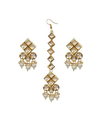 Pearl Beaded Kundan Choker With Matching Earrings & Mang Tika 4