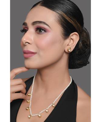 Pearl Beaded Kundan Embellished Necklace With Earrings 1