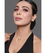 Sleek moon shaped kundan inspired choker teamed with pearl beaded necklace