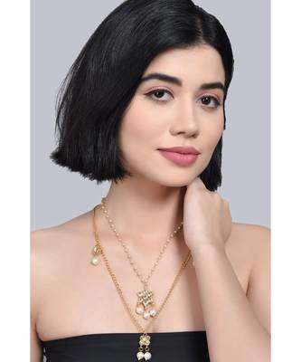 Multilayered Kundan Embellished Necklace 1
