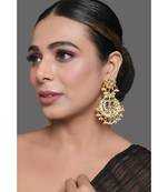 Gold Toned Kundan Crescent Shaped Earring