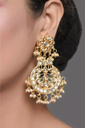 Gold Toned Kundan Crescent Shaped Earring
