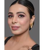 Gold Toned Kundan Earrings With Pearls