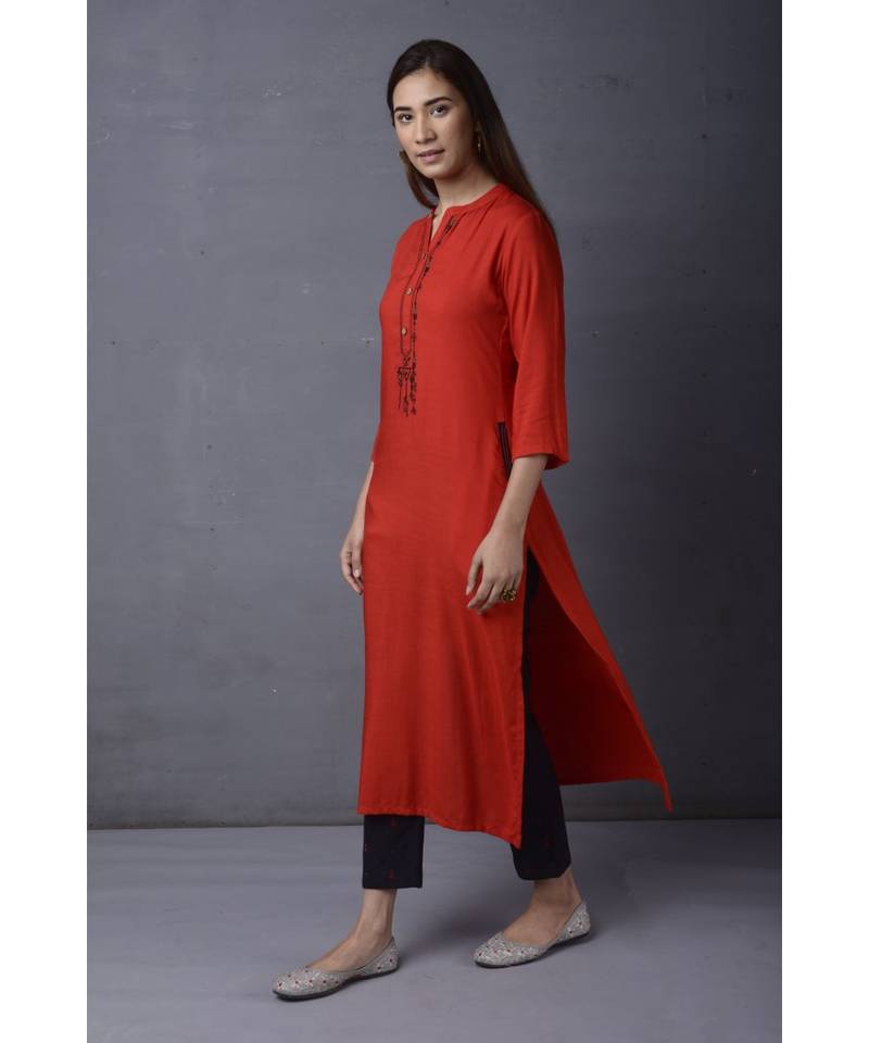 Red Cotton Kurta With Embroidery