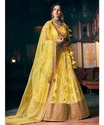 Wedding Designer Sequene Zari Resham embroidery Yellow Net  Lahengha Choli 1