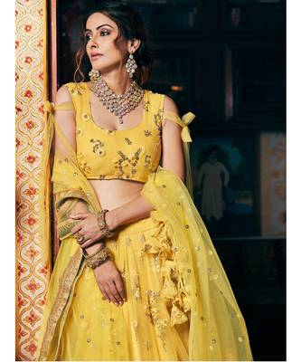 Wedding Designer Sequene Zari Resham embroidery Yellow Net  Lahengha Choli 3