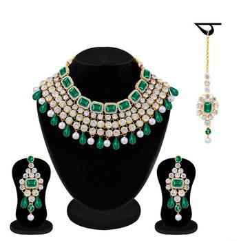 Green crystal jewellery 2