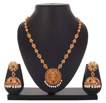 Green crystal jewellery 2