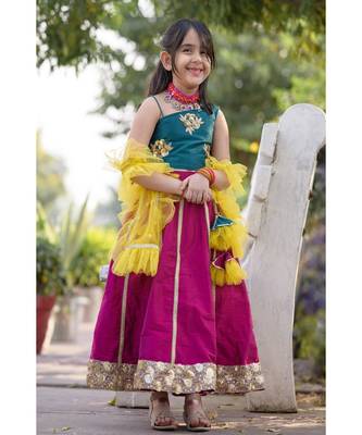 hand embroidered zari work green magenta  lehenga 2