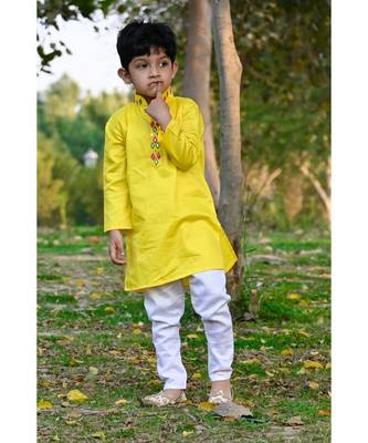 yellow cotton mirror work kurta paijama 4