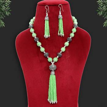 Green necklace-sets 1