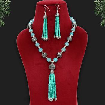 Green necklace-sets 1