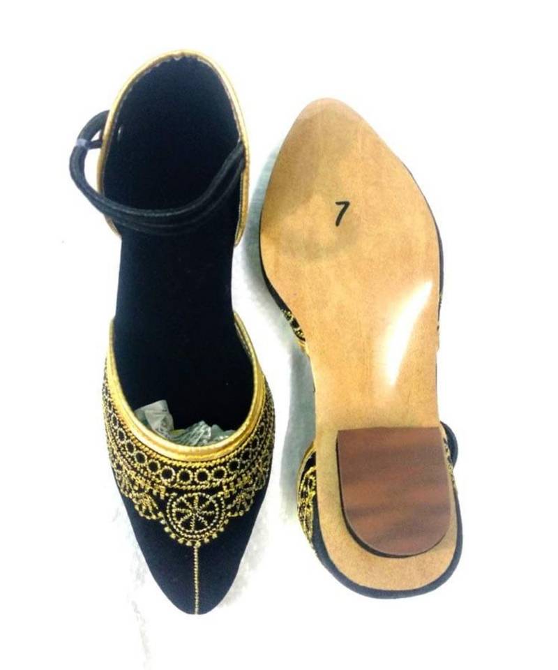 Sonia collections Stylish Ethnic Jutti for women and girls | Jutis/Mojari/Belly Bellies for Women