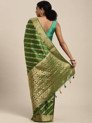 Green woven art silk saree with blouse 3