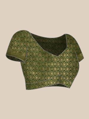 Green woven art silk saree with blouse 5