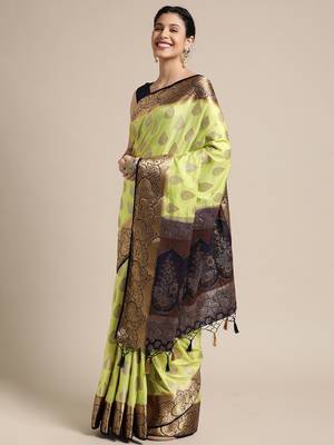 Green woven art silk saree with blouse 3