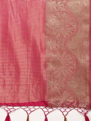 Gold woven art silk saree with blouse 4