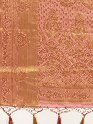Pink woven crepe saree with blouse 4