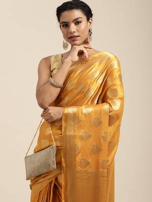 Gold woven crepe saree with blouse 2
