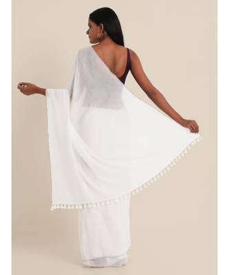 Suta White Pure Cotton Embroidered Scallops Border Saree 2