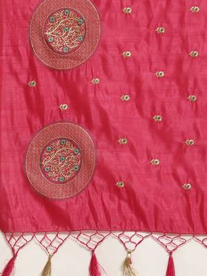 Pink woven art silk saree with blouse 4