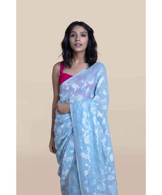 Suta Women Powder Blue Woven Design Jamdani Linen Zari Saree 4