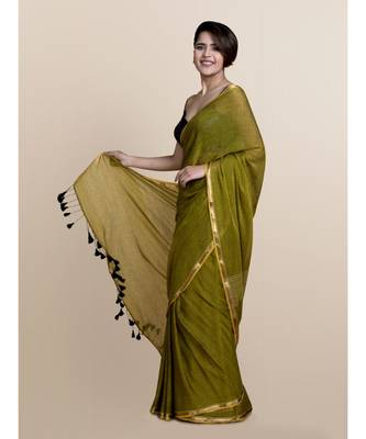 Suta Olive Green  Gold-Toned Striped Pure Cotton Saree 3