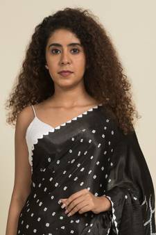 Suta Black  White Bandhani Printed Saree