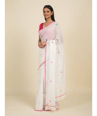 Suta White Floral Printed Pure Cotton Saree 2