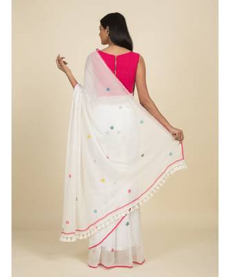 Suta White Floral Printed Pure Cotton Saree 5