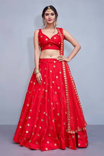 Bridal Beautiful Red Color Tafetta Silk Tassels Work Lehenga Choli