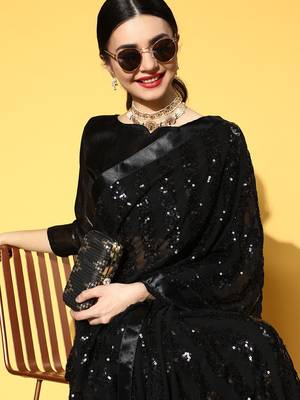 Black plain georgette saree with blouse 4