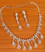 White necklace-sets