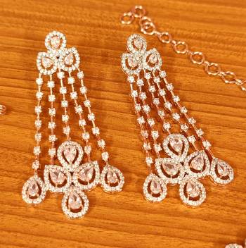 White necklace-sets 2