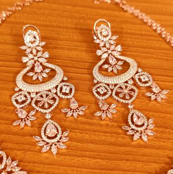 White necklace-sets 2
