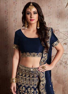 Navy blue Velvet Mirror & Zari Work lehenga Choli with Dupatta Set 3