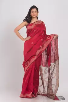 Red hand woven matka silk saree with blouse