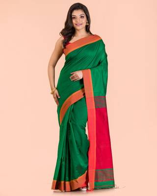Green hand woven blended cotton saree with blouse 1