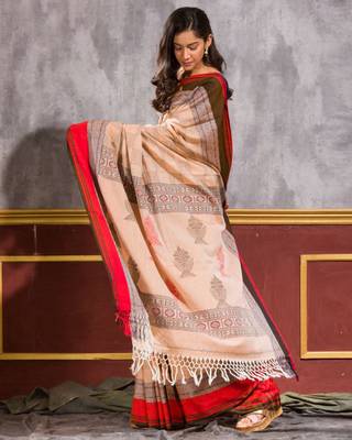 Dark beige hand woven cotton saree with blouse 3