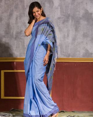 Blue hand woven cotton saree with blouse 2