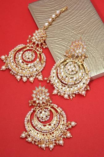 Designer Kundan Stone Bridal Dangler Pearl Stone Earrings Studs With Matching Maang Tikka