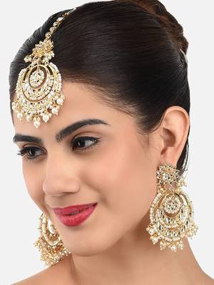 Designer Kundan Stone Bridal Dangler Pearl Stone Earrings Studs With Matching Maang Tikka 2