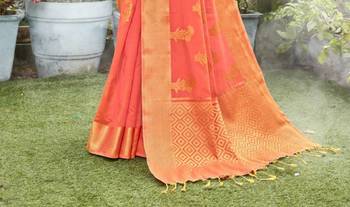 Red woven art silk saree with blouse 4