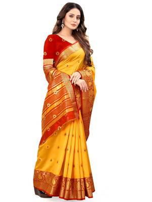 Yellow woven jacquard saree with blouse 3