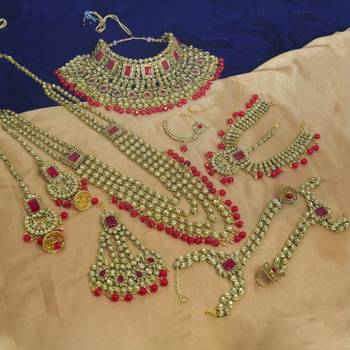 Red jewellery 2