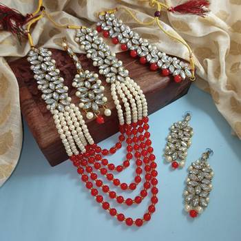 Red jewellery 2