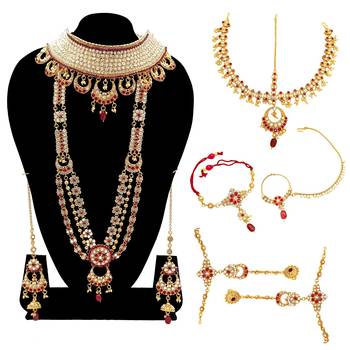 Red jewellery 1